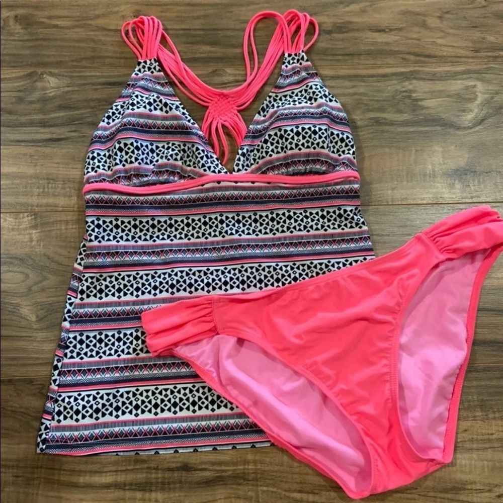 Black and pink tankini